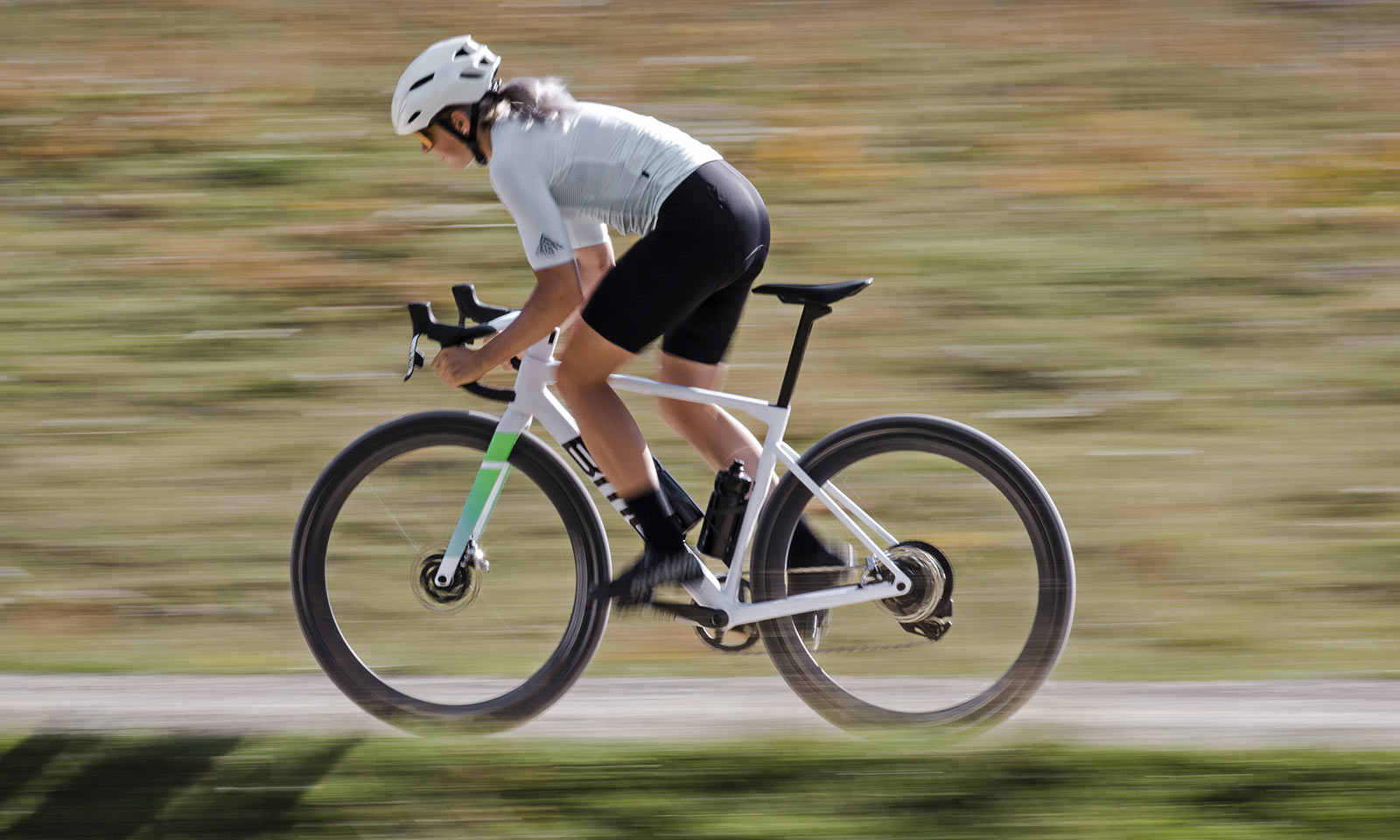 BMC Kaius aero carbon gravel race bike, riding