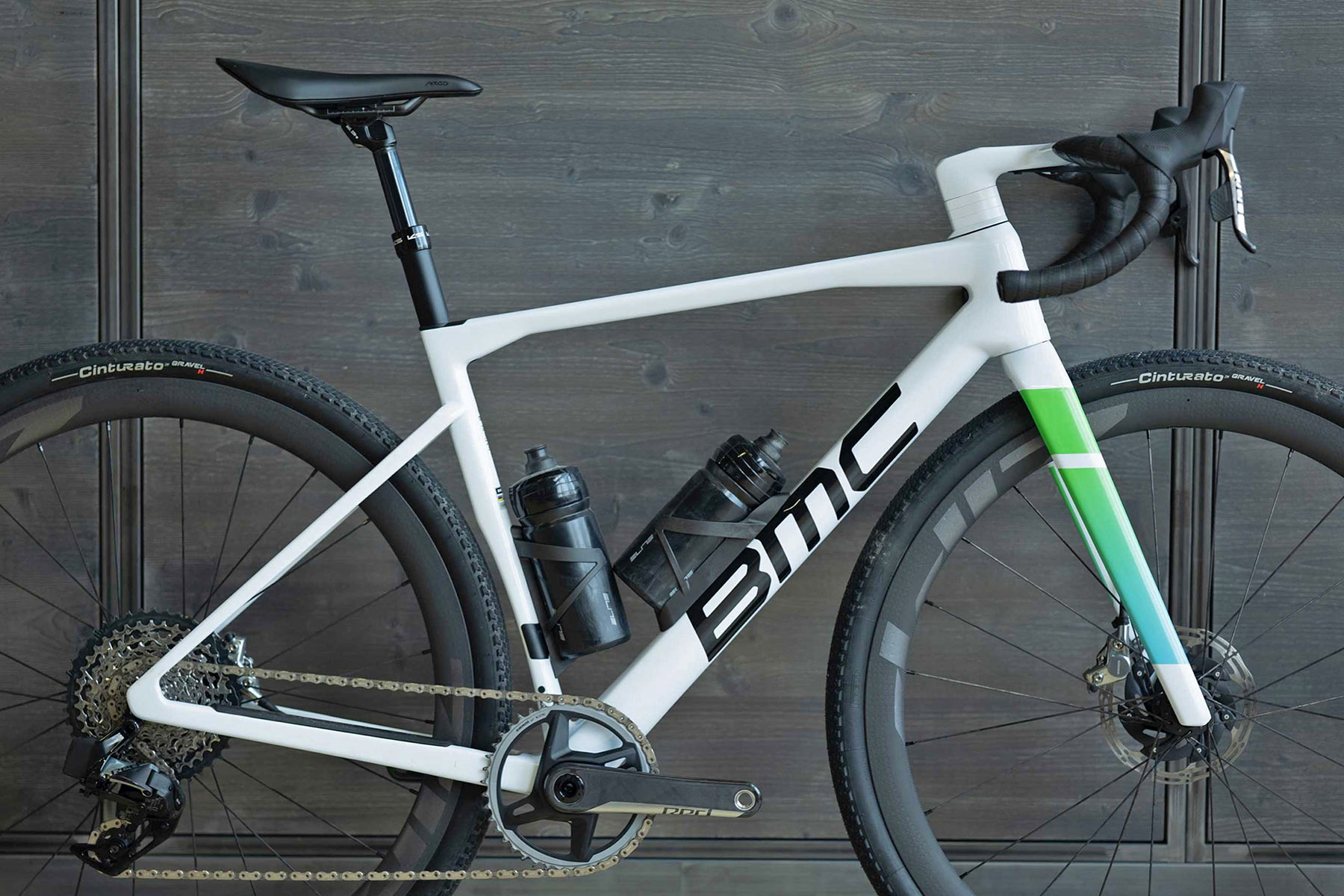 BMC Kaius aero carbon gravel race bike, dropper post
