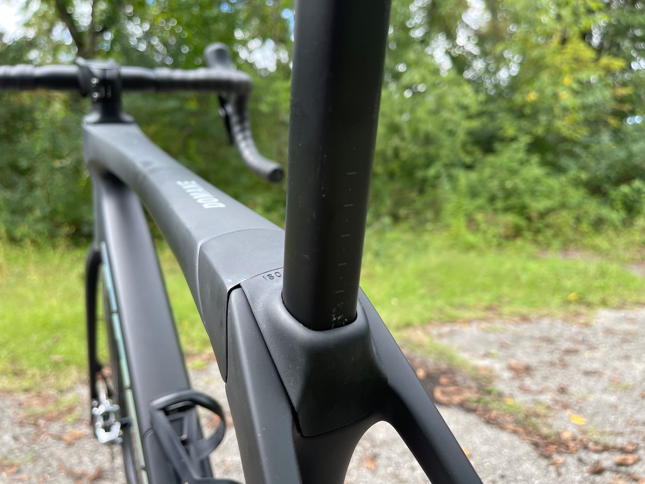 Trek Domane 2023 Full bike d shaped post