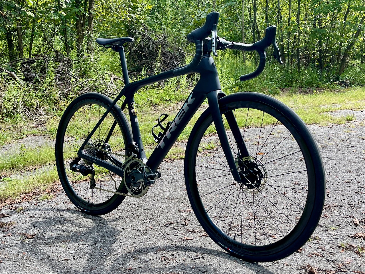 Trek Domane 2023 Full bike finrt side