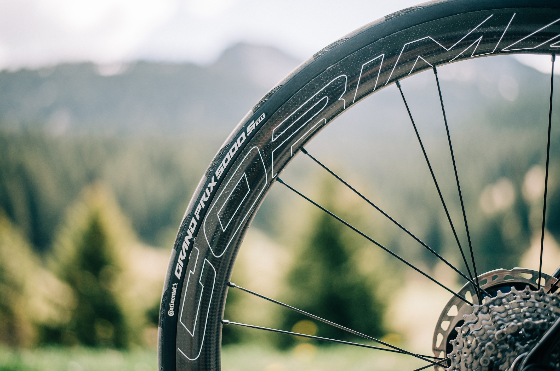 Corima Essentia 40 wheel detail view.