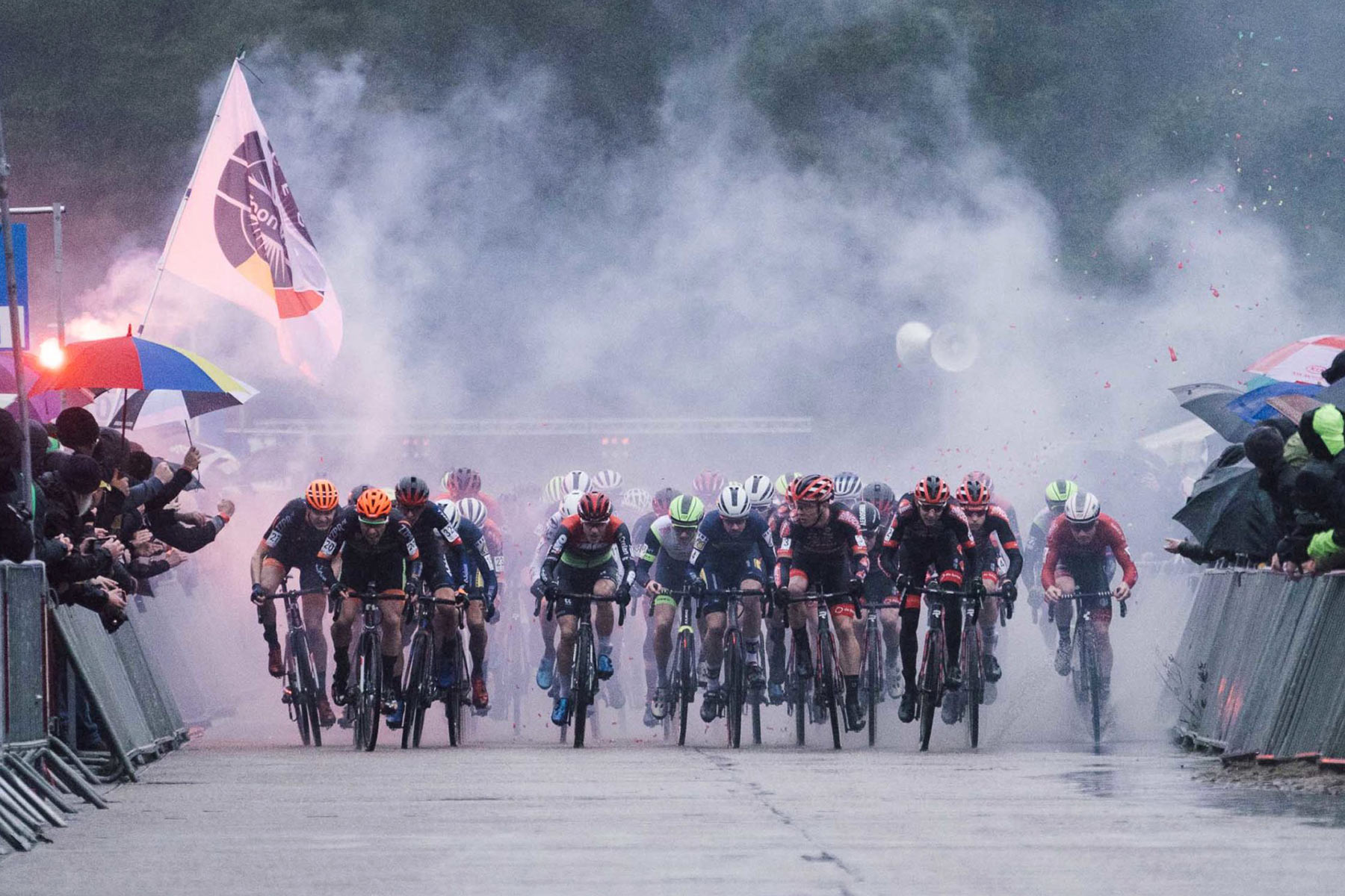 2021/2022 Cyclocross Album, last CX retrospective coffee table photo book by photographer Balint Hamvas, Sluitingsprijse, Oostmalle
