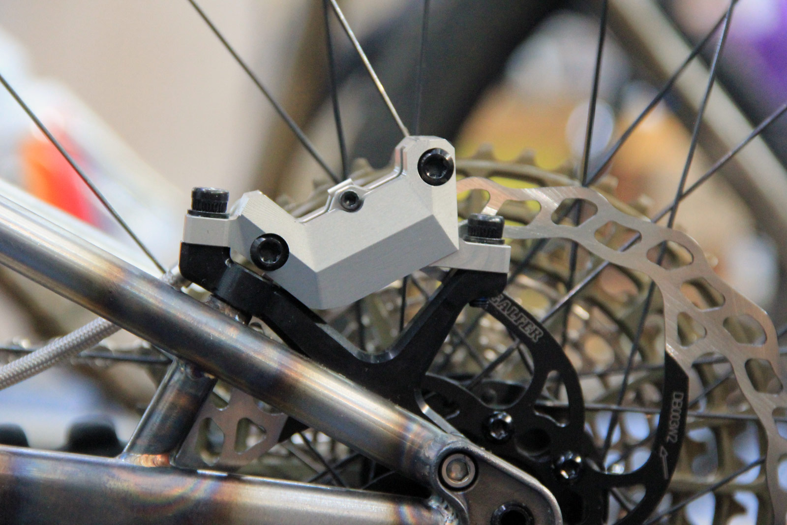 612 parts 4-piston brake caliper 4-piston mtb hydraulic disc braking system