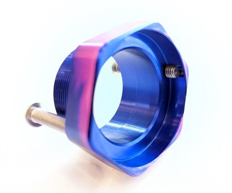 Ignite Componenets Bottom Bracket intigrated bearing extracting bolts inside