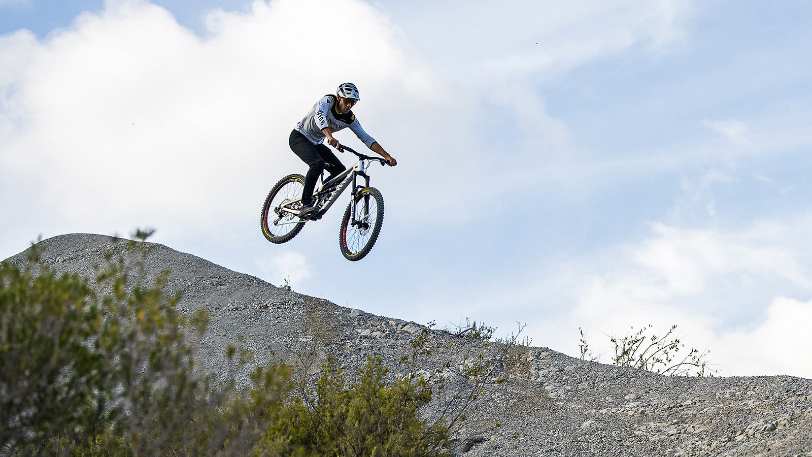 Syntace KIS steering stabilizer reimagines MTB handling for Liteville & Canyon, photo by Boris Beyer