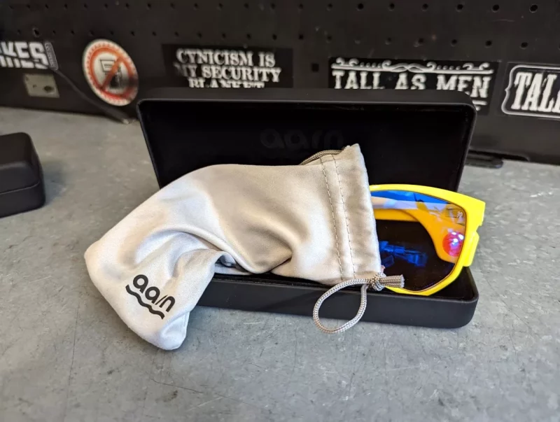 AARN Mud Flaps Sunglasses micro fiber bag