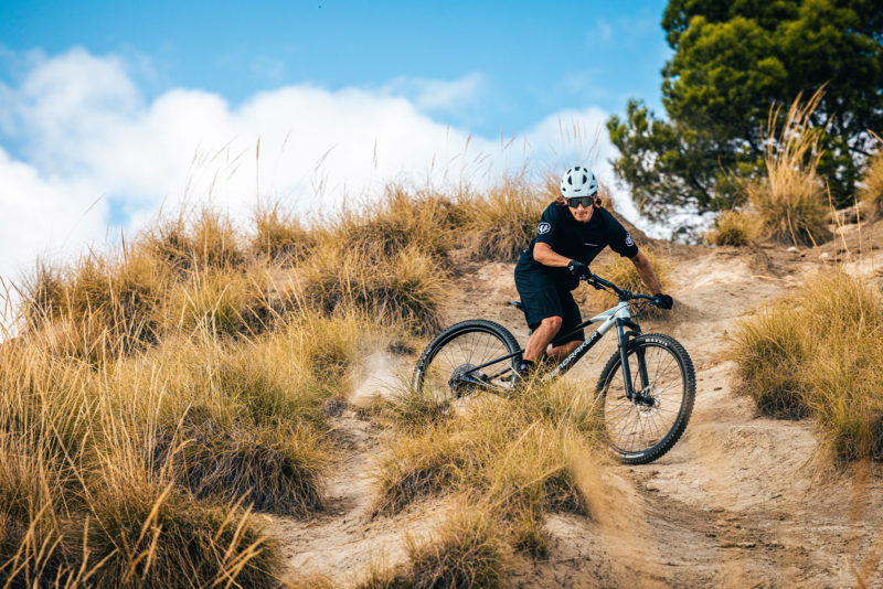 2023 mondraker raze alloy 130mm trail mtb