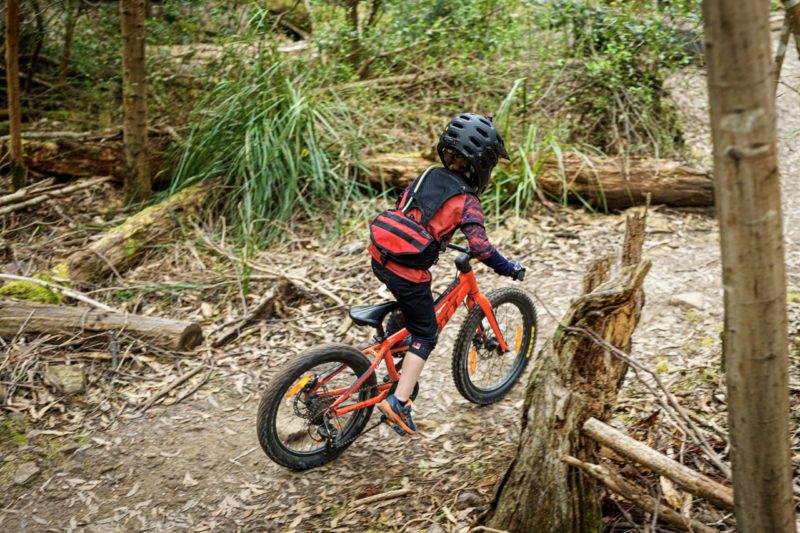 Henty Enduro Junior red lil shred