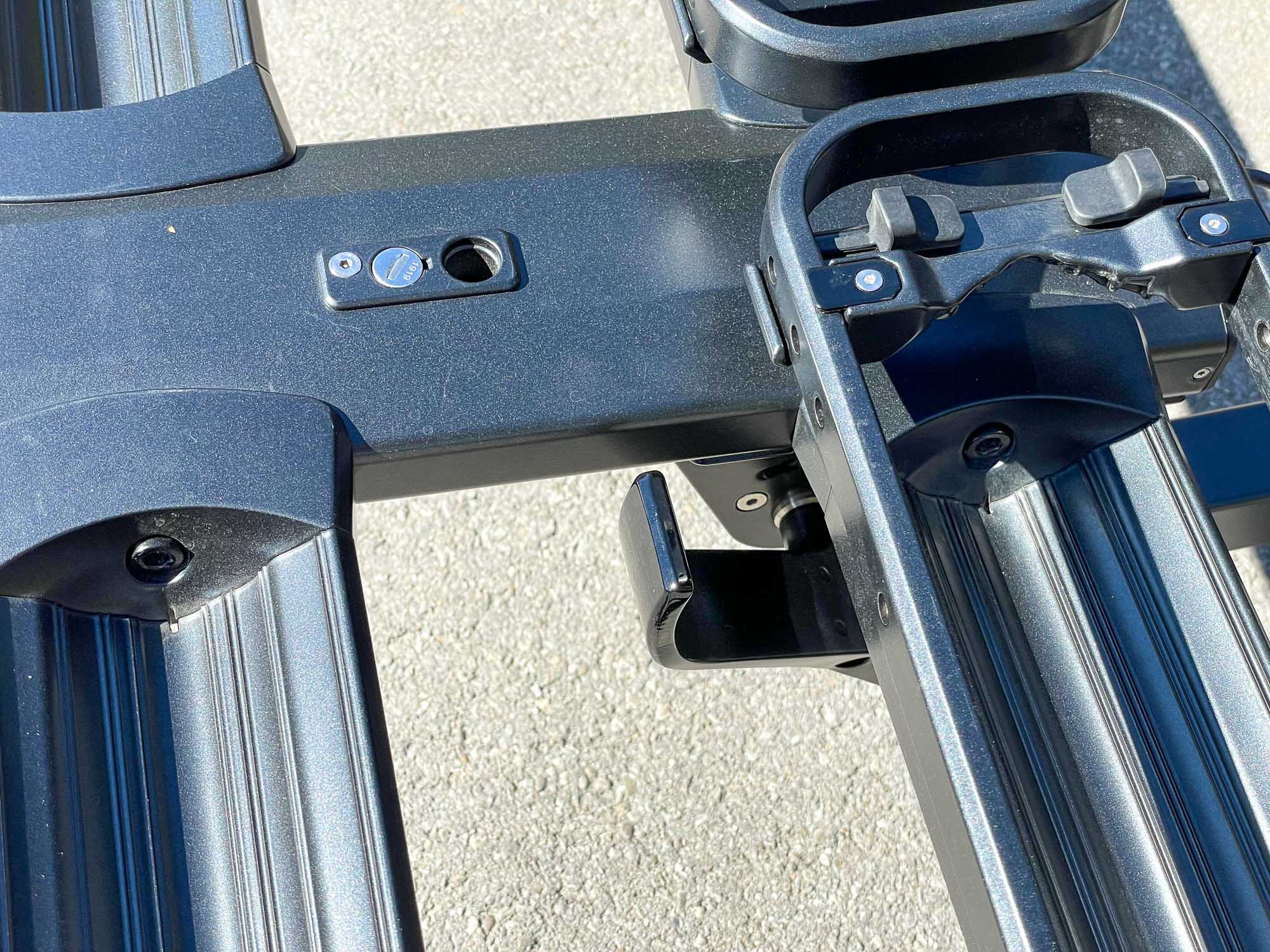 Kuat Piston Pro X lever from upper position