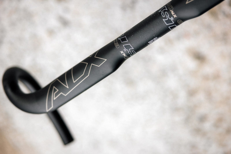 easton ec90 allx road and gravel handlebar closeup details