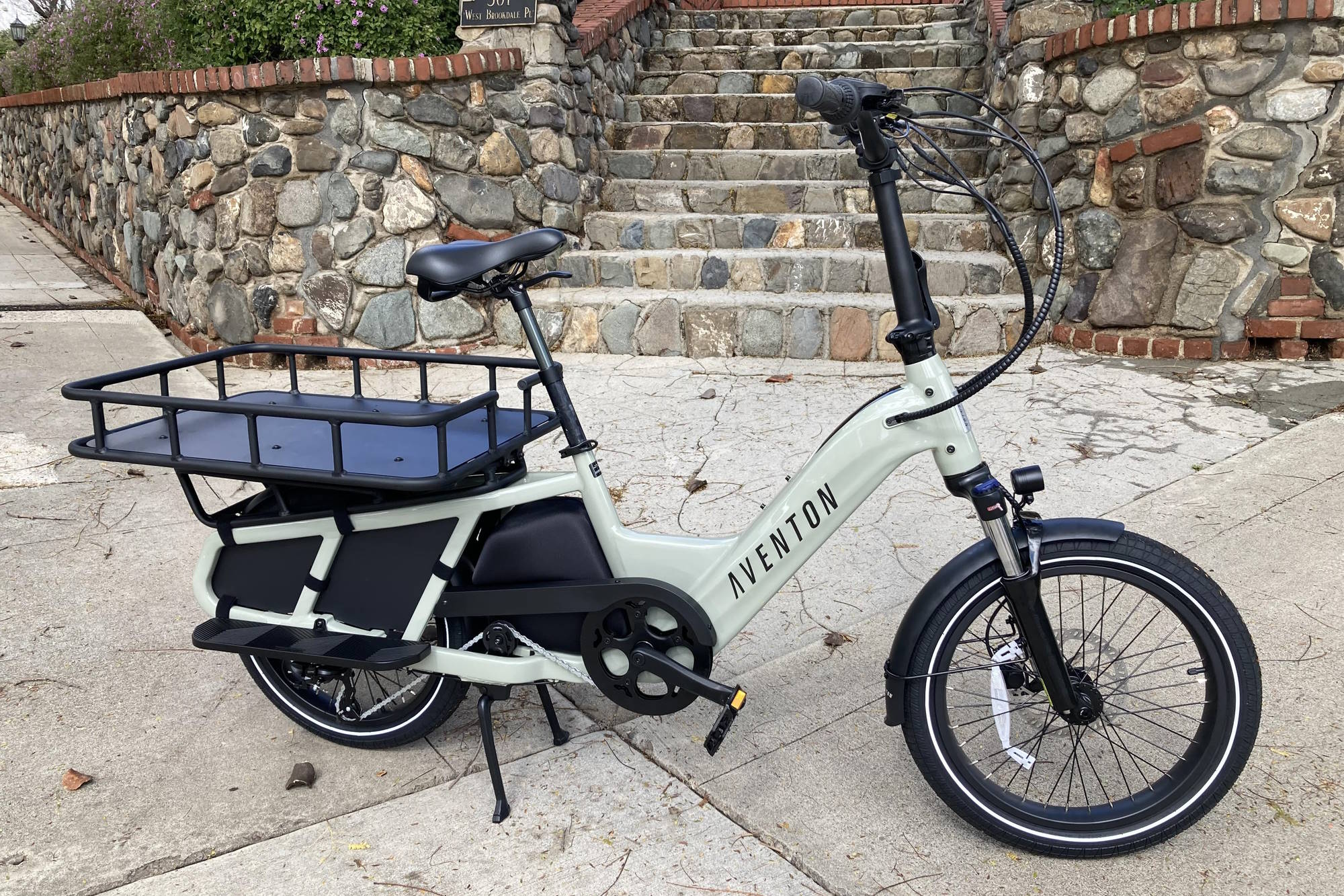 aventon abound cargo ebike