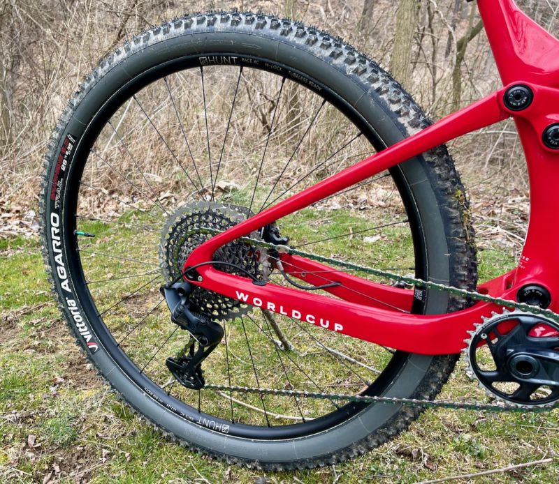HUNT XC Wide Wheelset review Vittoria 2.35 rear thomus world cup side