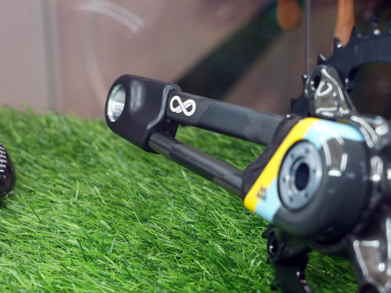 Windner Brachii carbon cranks