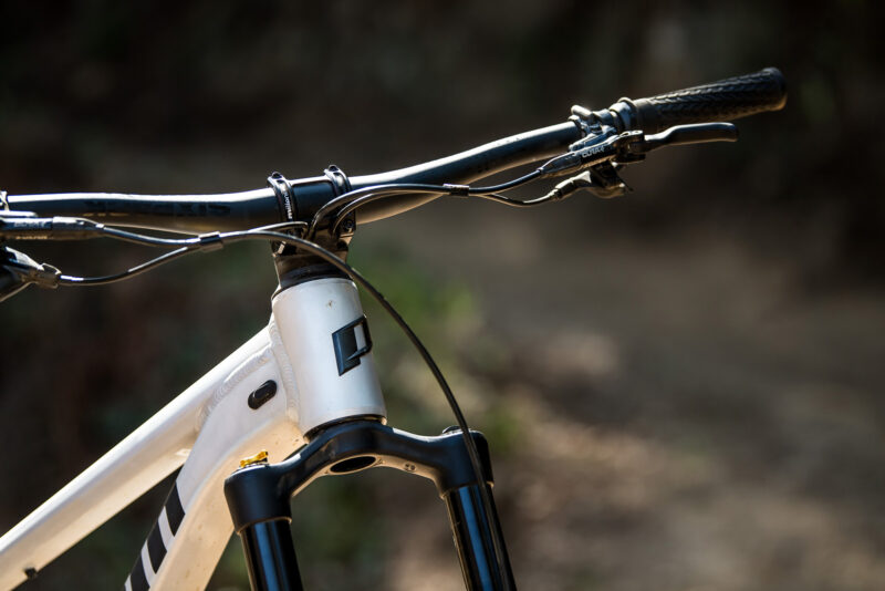 2023 Propain Tyee AL cable routing options headset or headtube