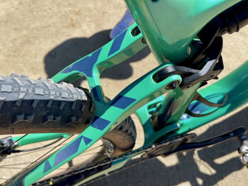 Pro Bike Check Silvia Blunks RockRider with Protoype Manitou fork linkage