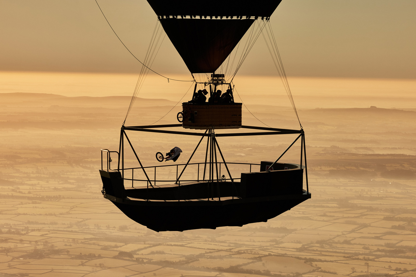 kriss kyle dont look down bmx bowl hot air balloon 2000ft
