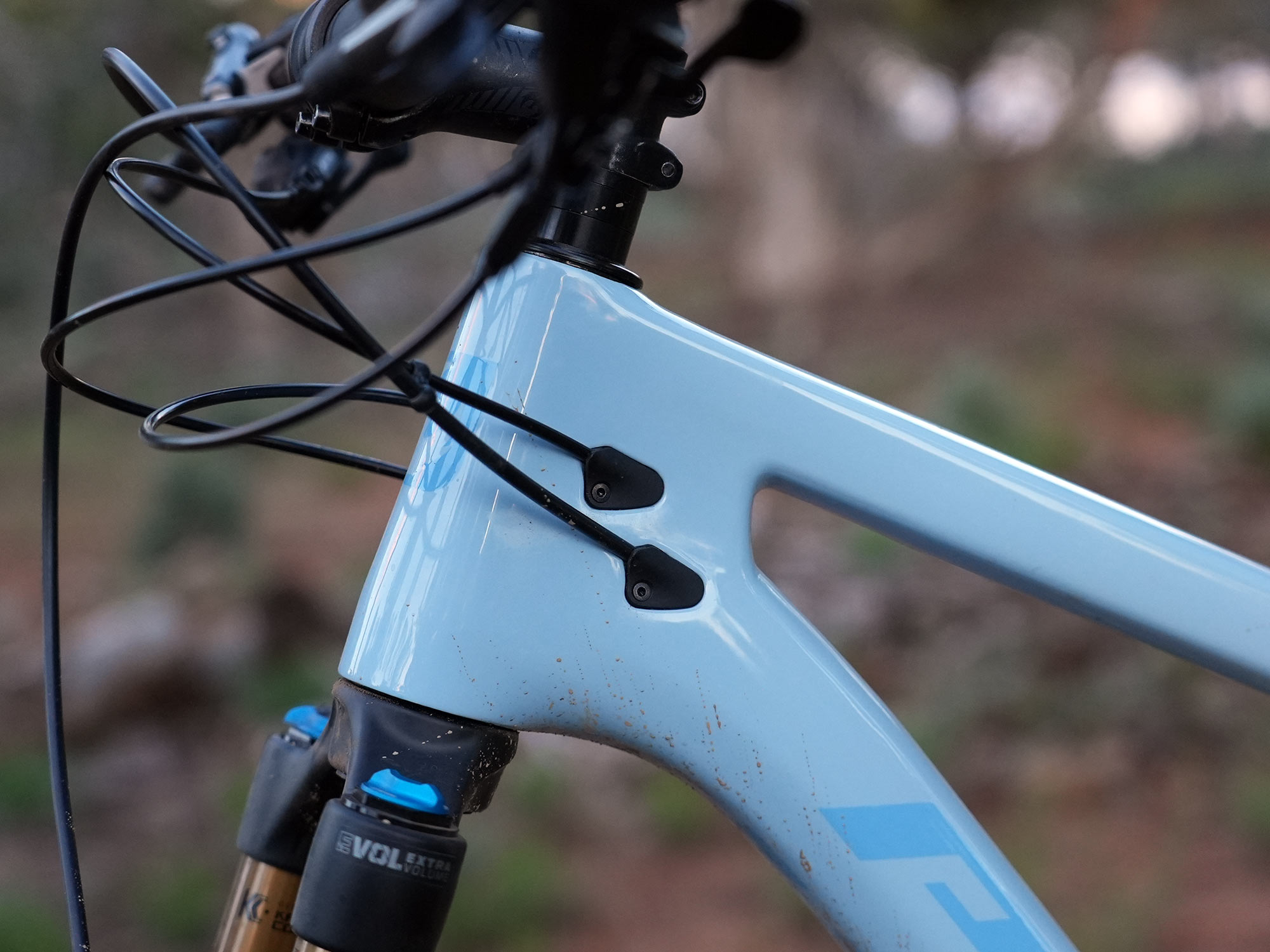closeup details of 2023 pivot mach 4sl xc mountain bike