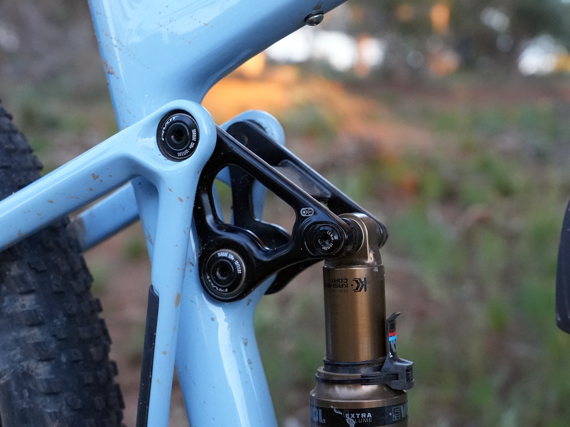 closeup details of 2023 pivot mach 4sl xc mountain bike