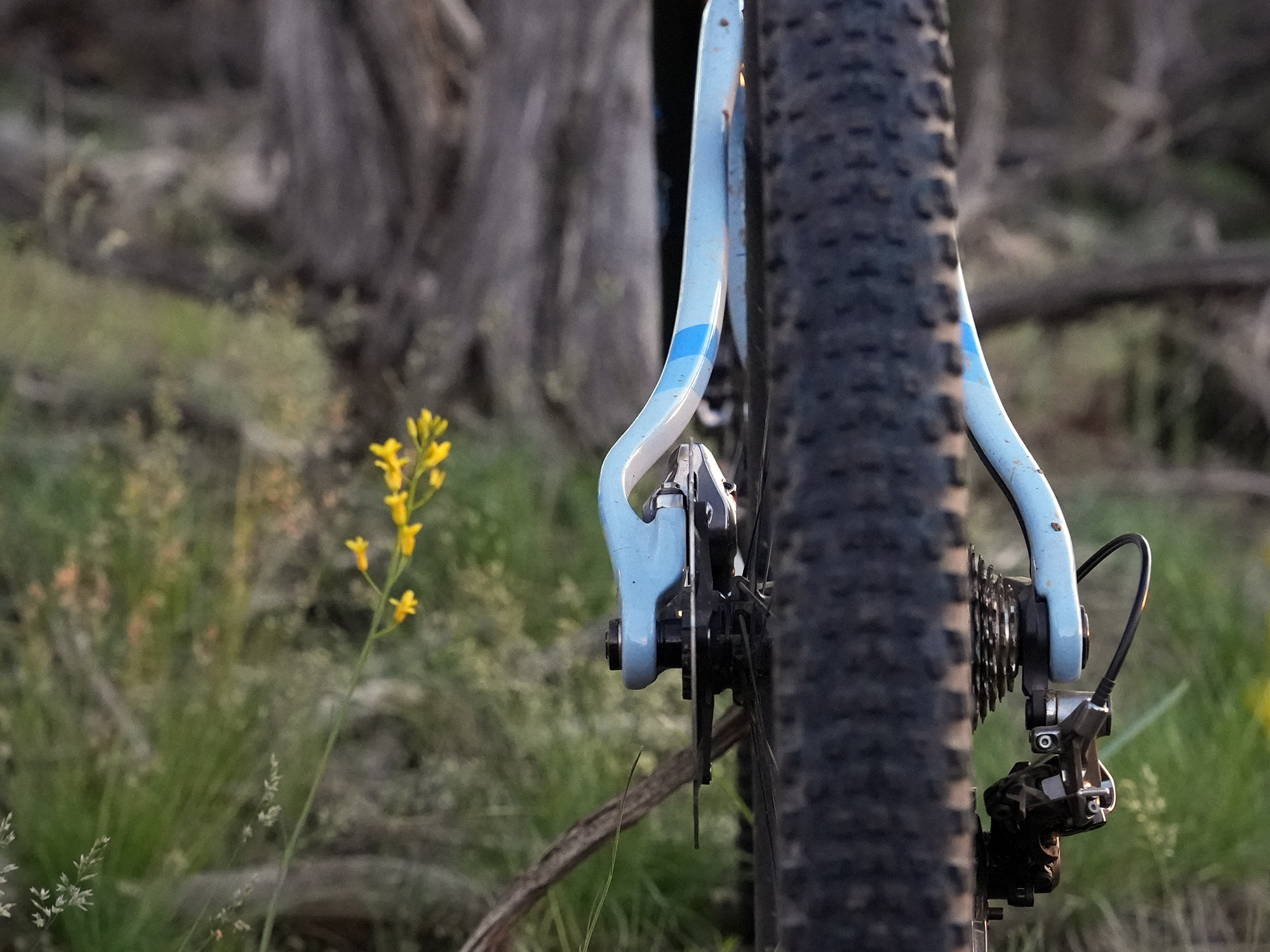closeup details of 2023 pivot mach 4sl xc mountain bike