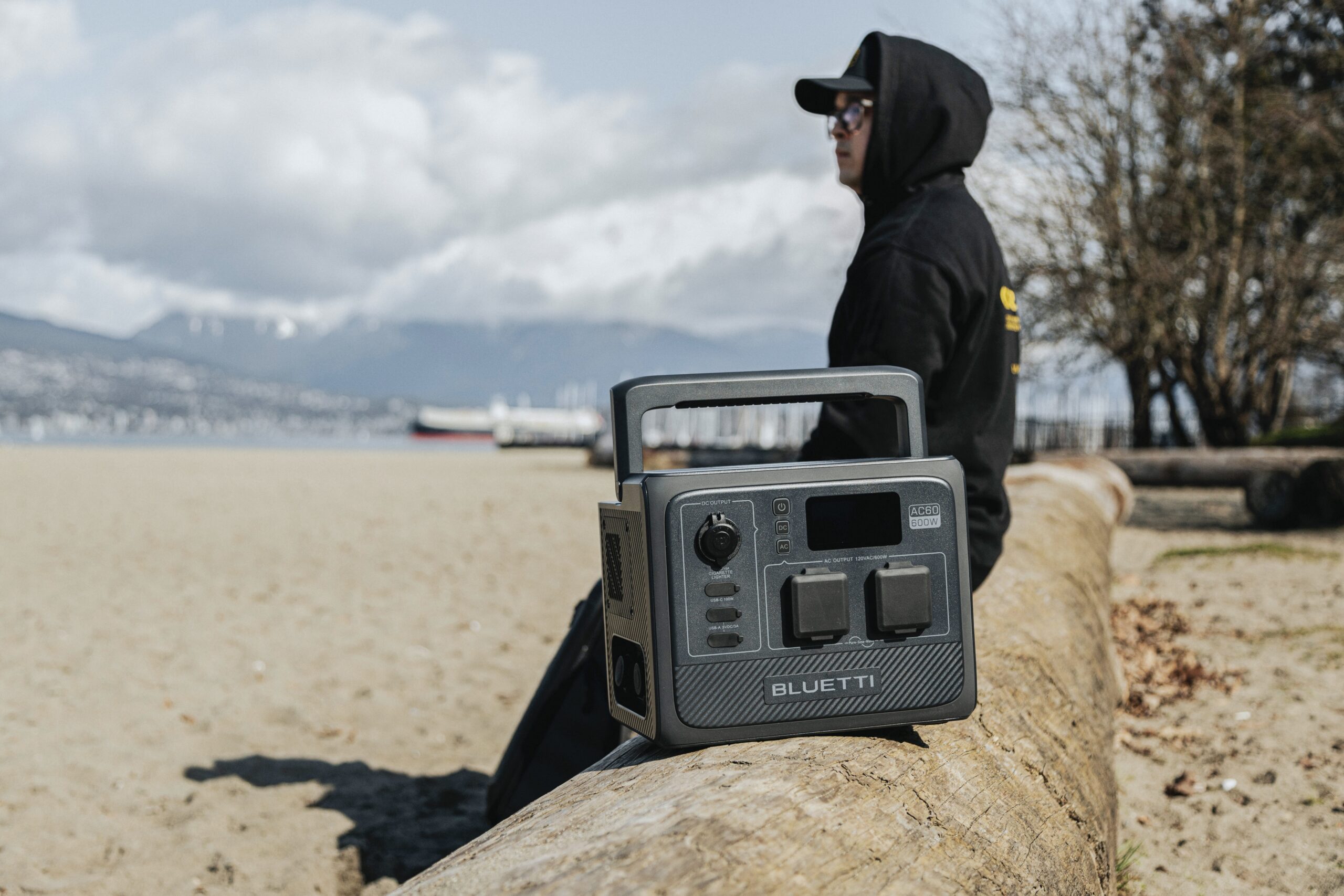 BLUETTI AC60 solar generator