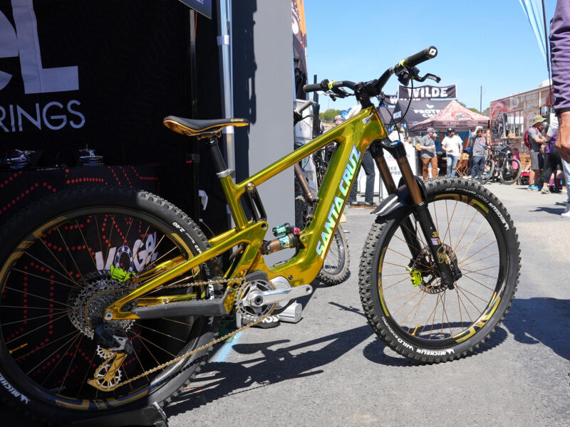 gold mountain bike with kogel oversize pulley cage