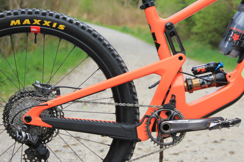 santa cruz bronson vpp linkage nina hoffmann pro bike check