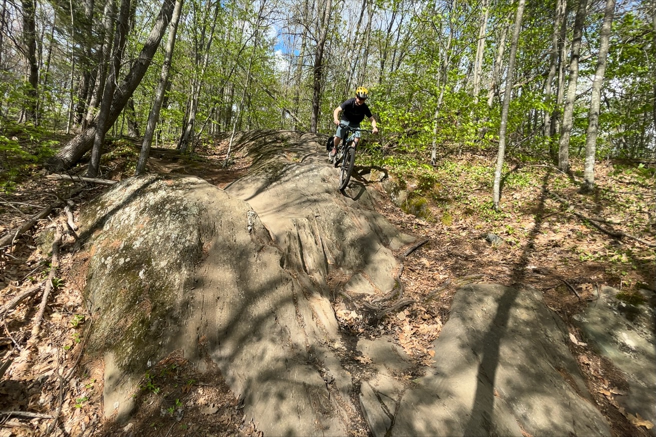 DMR Vault Midi mountain bike flat pedals action shot