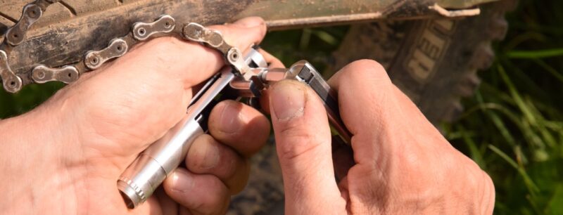 Daysaver Incredible Multitool chain breaker in use
