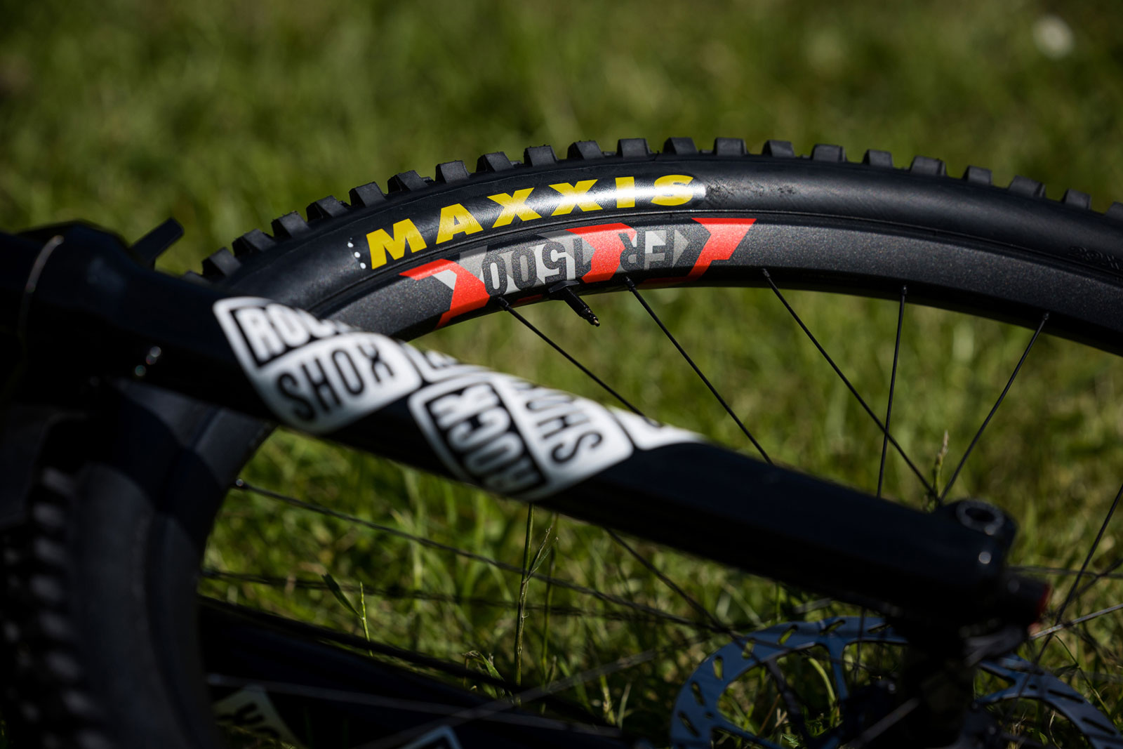 dt swiss fr 1500 classic aluminum wheels dh freeride