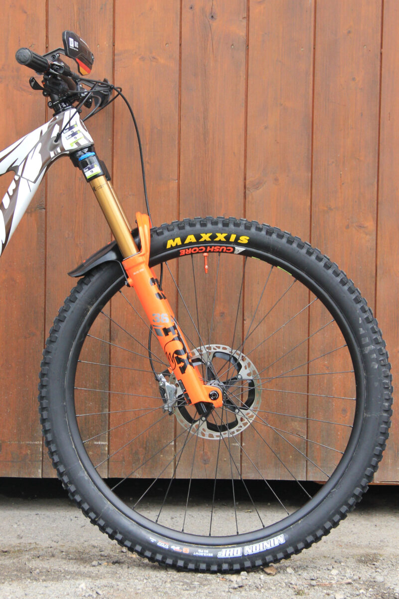 raphaela richter pro bike check ibis hd6 fox 36 factory fork