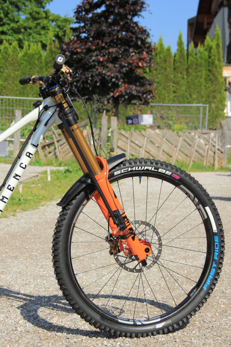commencal supreme dh v5 pro bike check thibaut daprela fox 40 settings