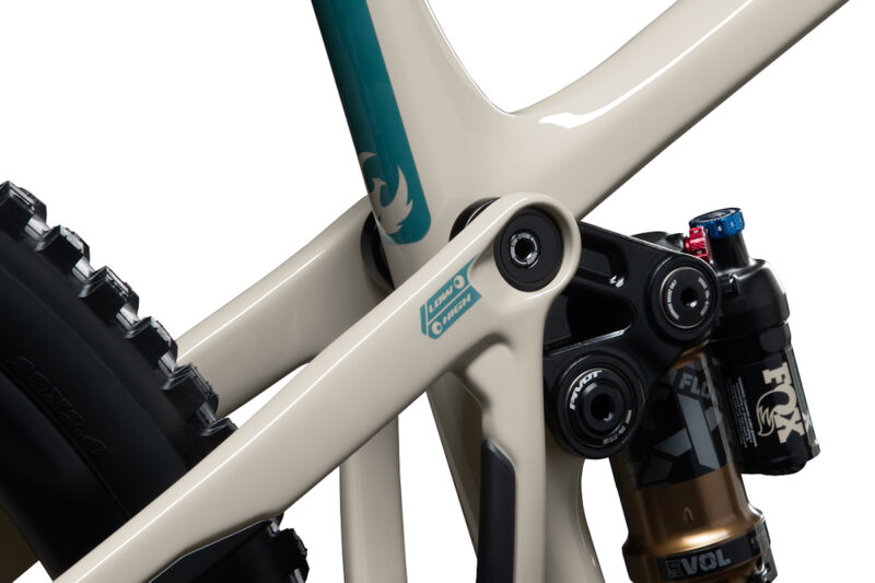Pivot Shuttle AM