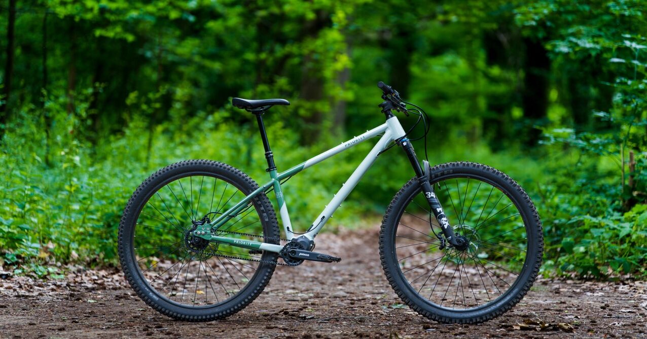 Priority Bicycles 600HXT hero