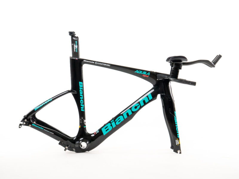 Primoz Roglic's Bianchi Aquila CV 2018 frameset. Side view against a whit background.