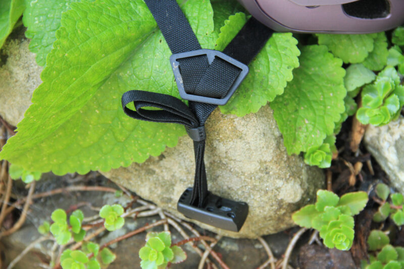 liv rail mips mtb helmet chin strap adjust magnetic fidlock buckle
