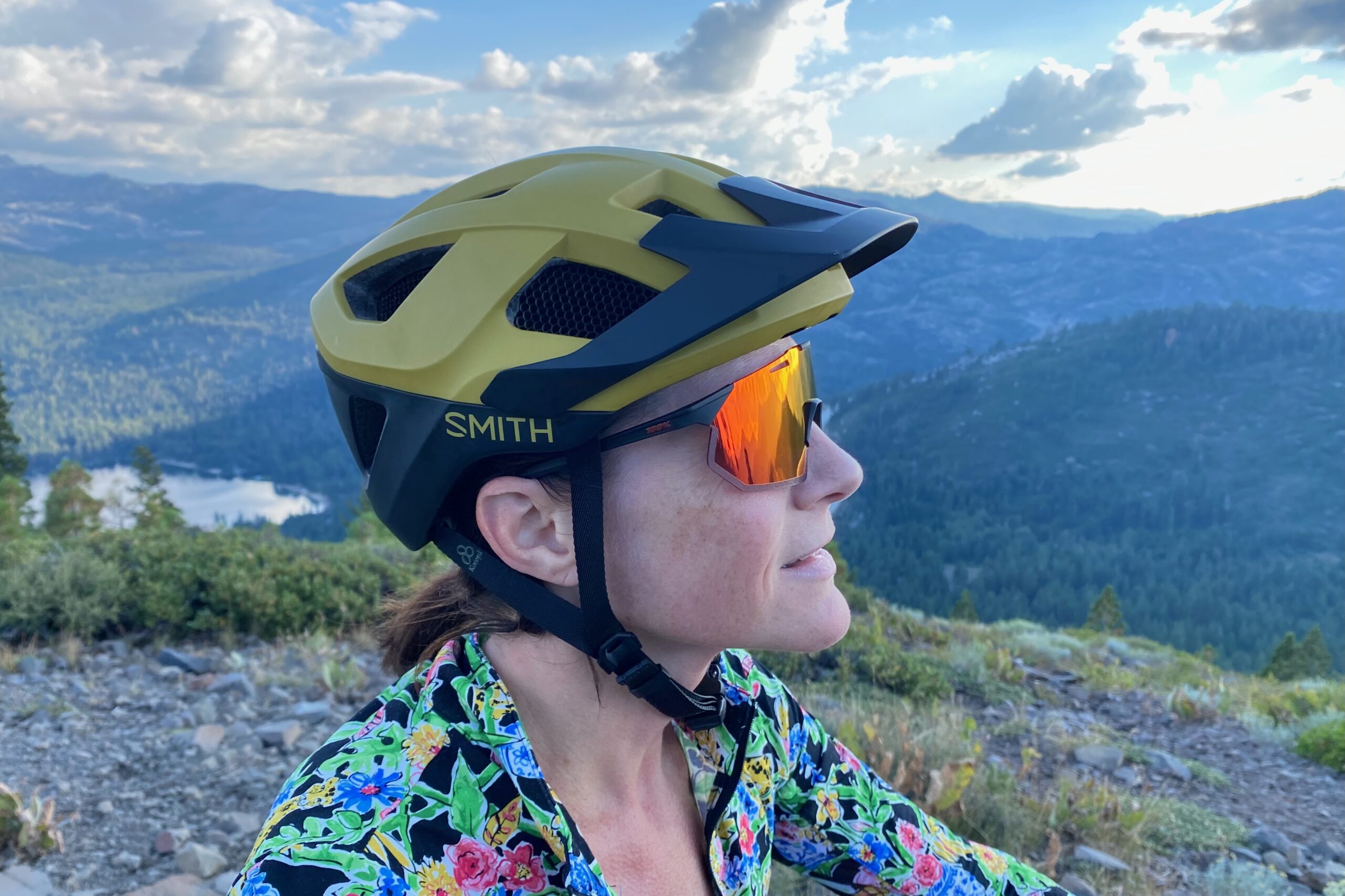 100% Hypercraft SQ cycling sunglasses fit