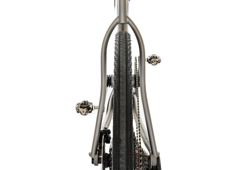 Moots Routt CRD rear tire clearance