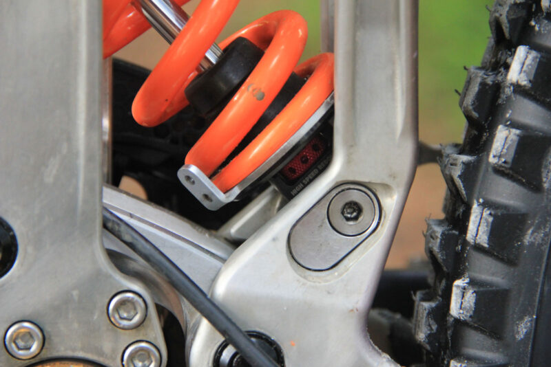 mondraker downhill bike fort william brook macdonald prototype lower shock mount flip chip