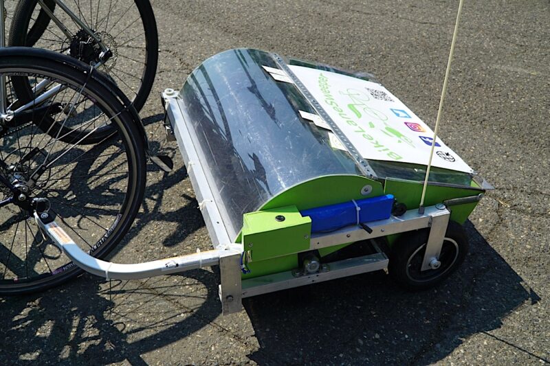 Bike Lane vacuum side
