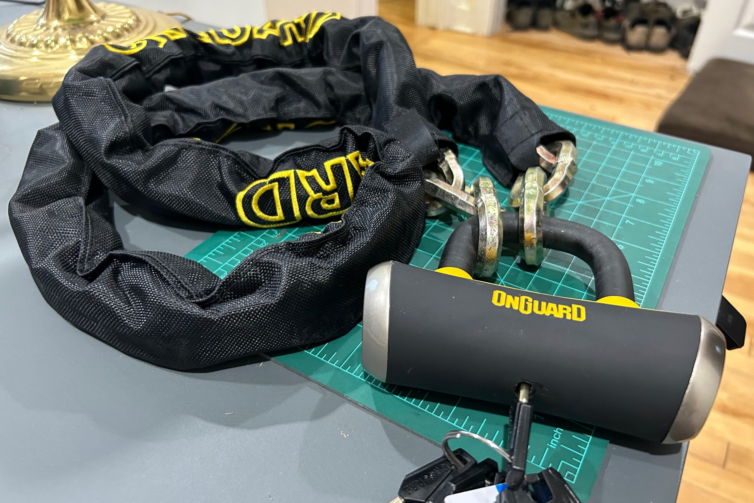 The OnGuard Mastiff 8019L chain lock