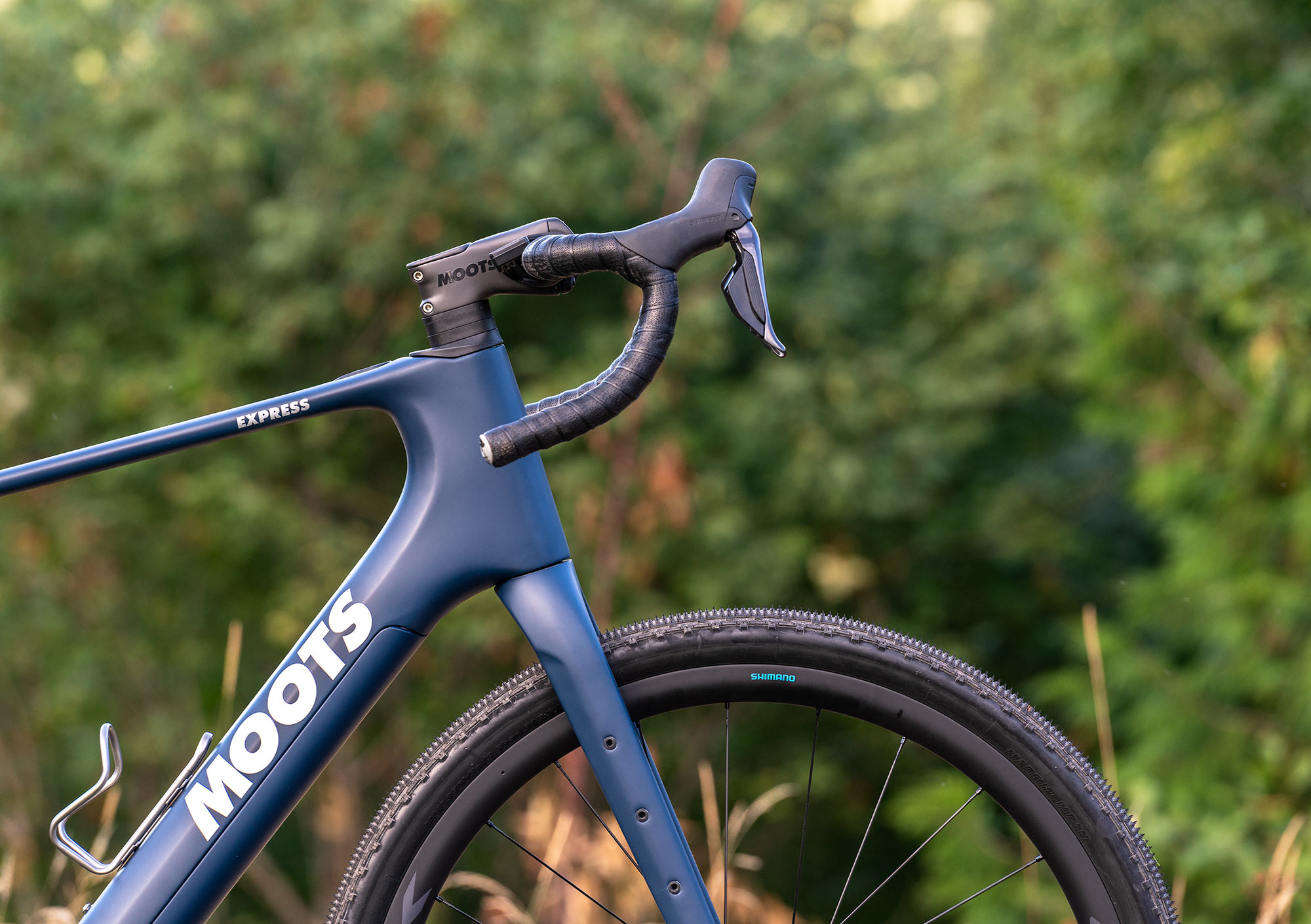 closeup details of moots express carbon fiber e-gravel bike