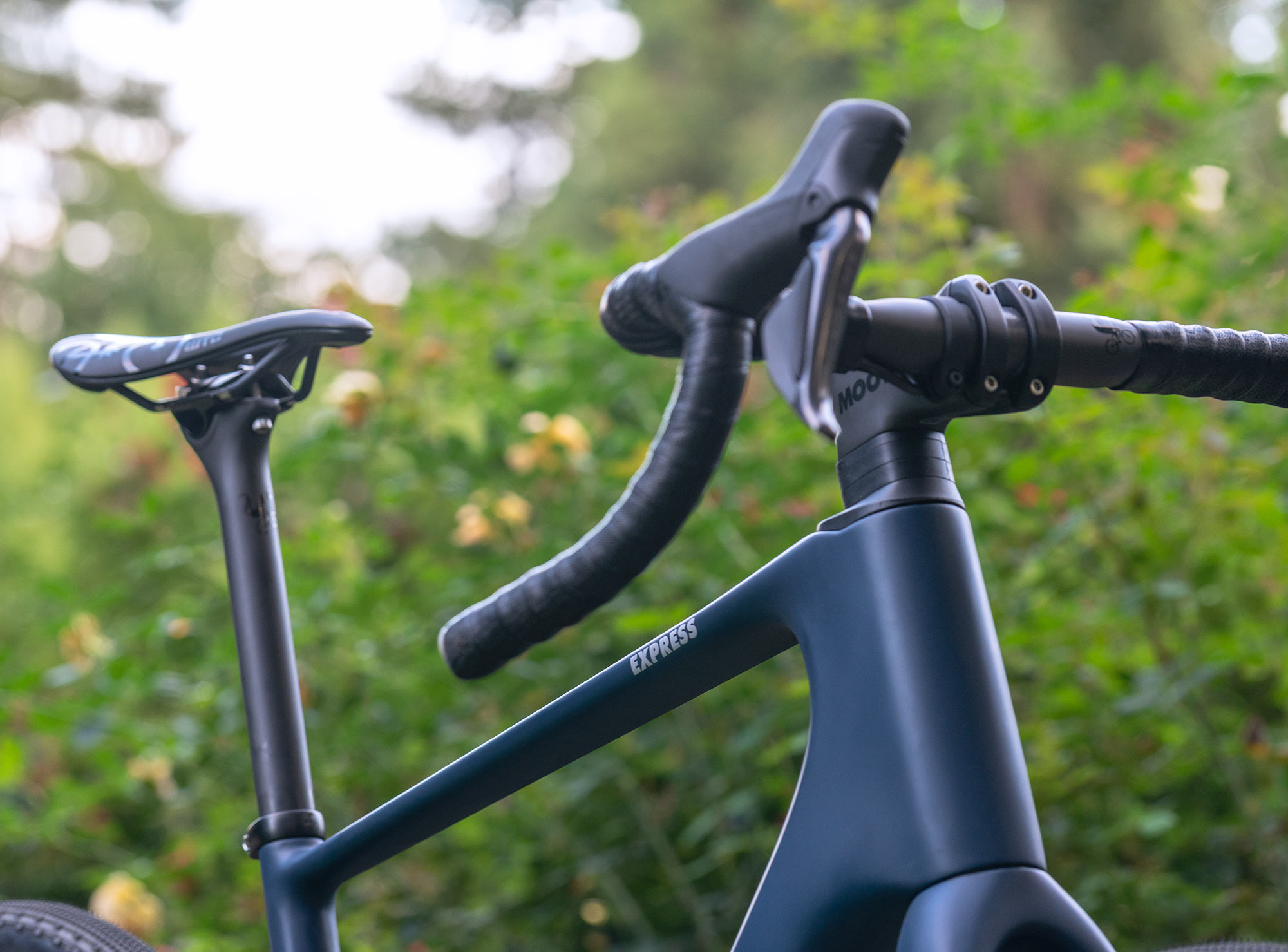 closeup details of moots express carbon fiber e-gravel bike