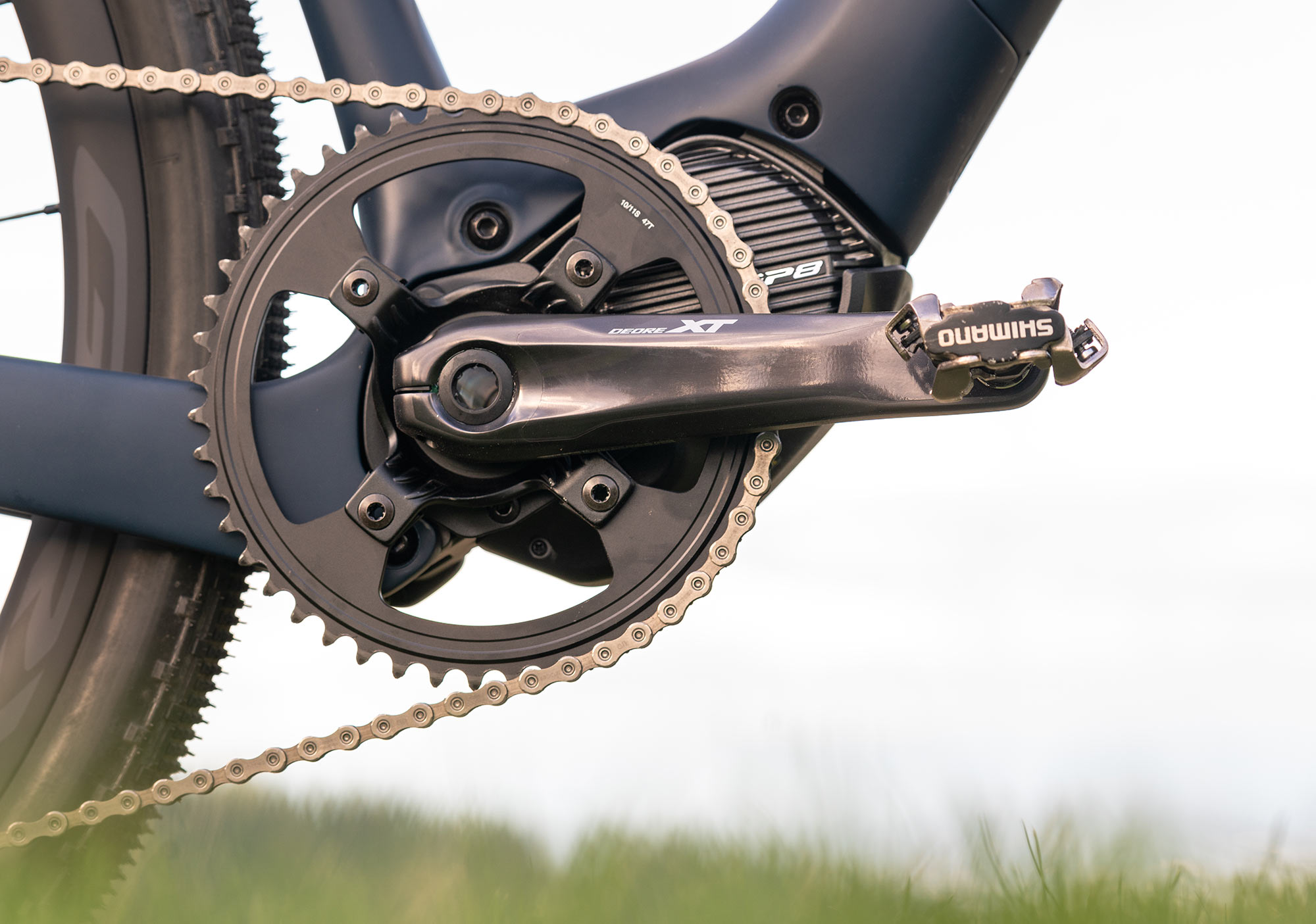 closeup details of moots express carbon fiber e-gravel bike shimano motor