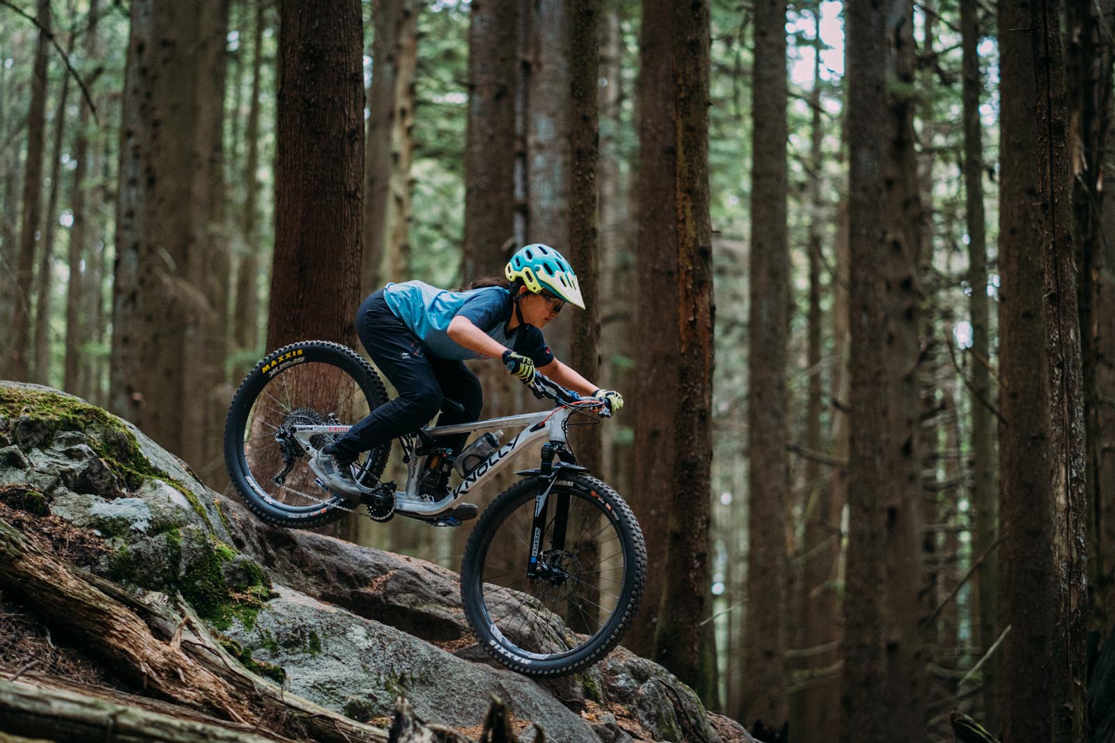 Knolly Endorphin Gen 6, rock slab, title