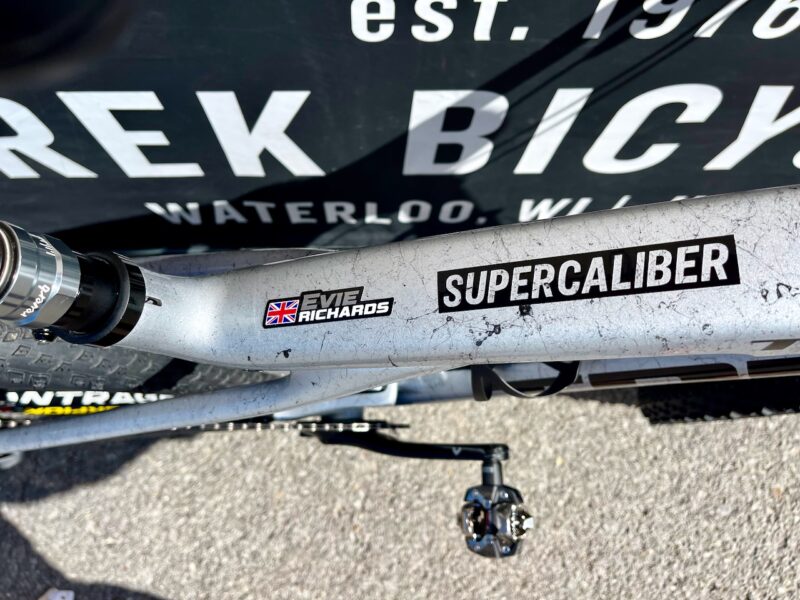 Pro Bike Check Evie Richards Trek SuperCaliber toptube