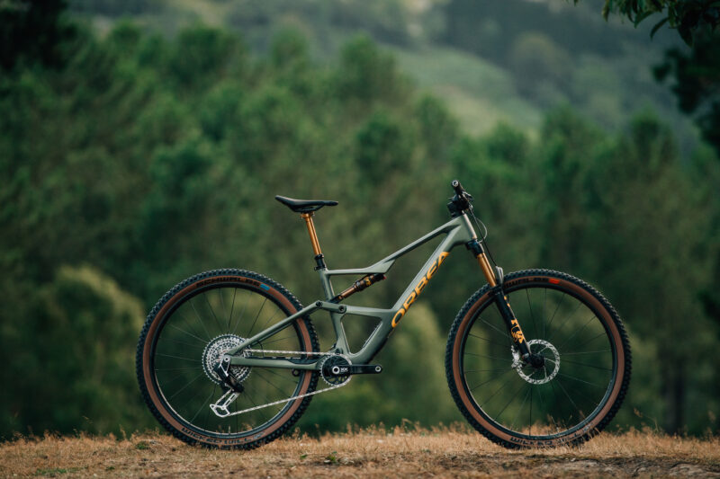 Orbea Occam SL. Side view.