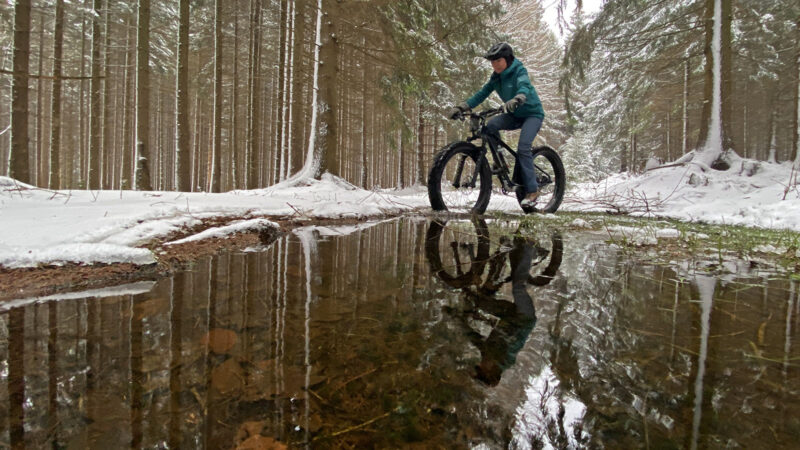 Borealis Crestone fatbike Review: benchmark lightweight carbon fat bike long-term test, reflection