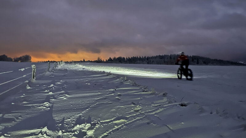 Borealis Crestone fatbike Review: benchmark lightweight carbon fat bike long-term test, sunset ride