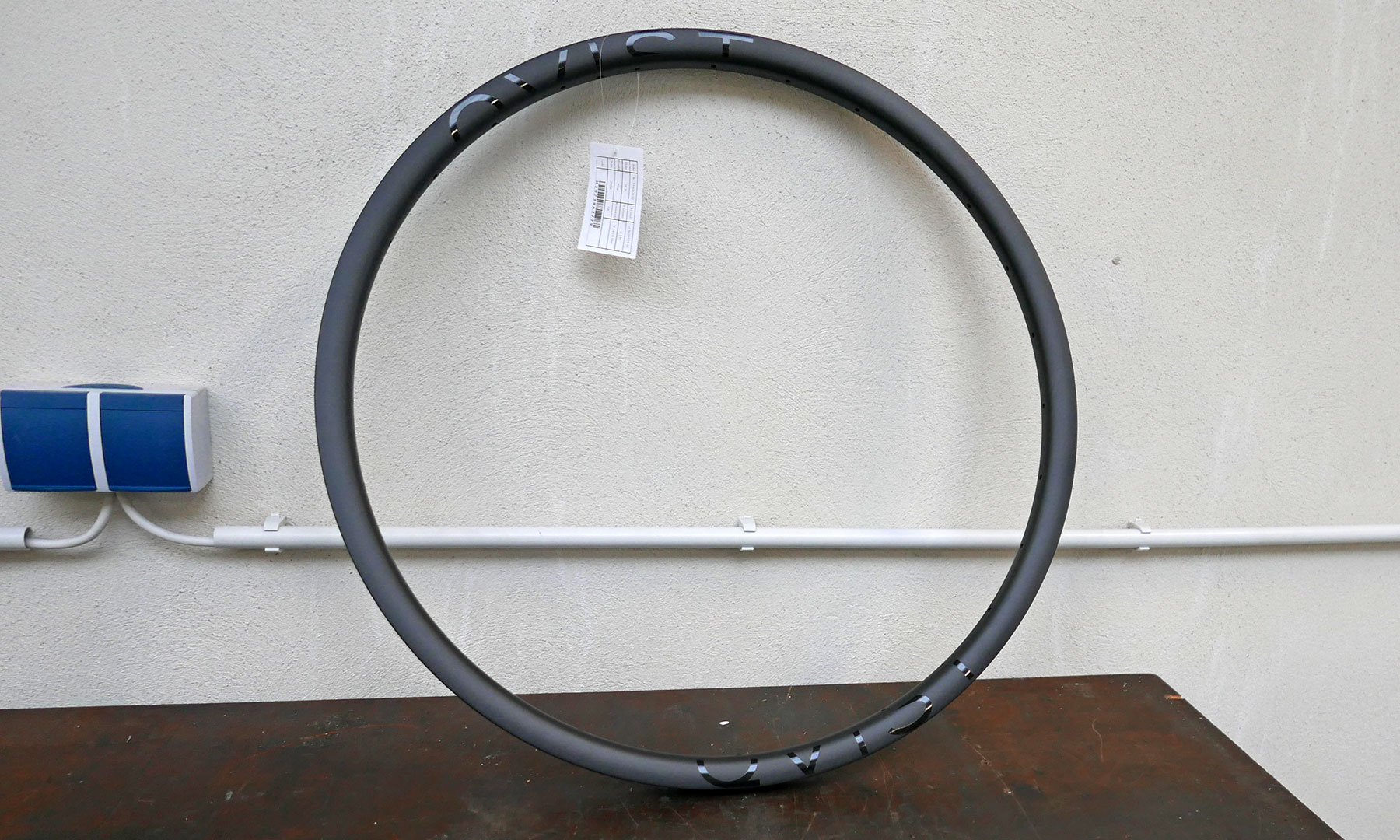 Qvist Factory Tour, new fast Double Ratchet hubs, preorder available now, carbon rims & wheels