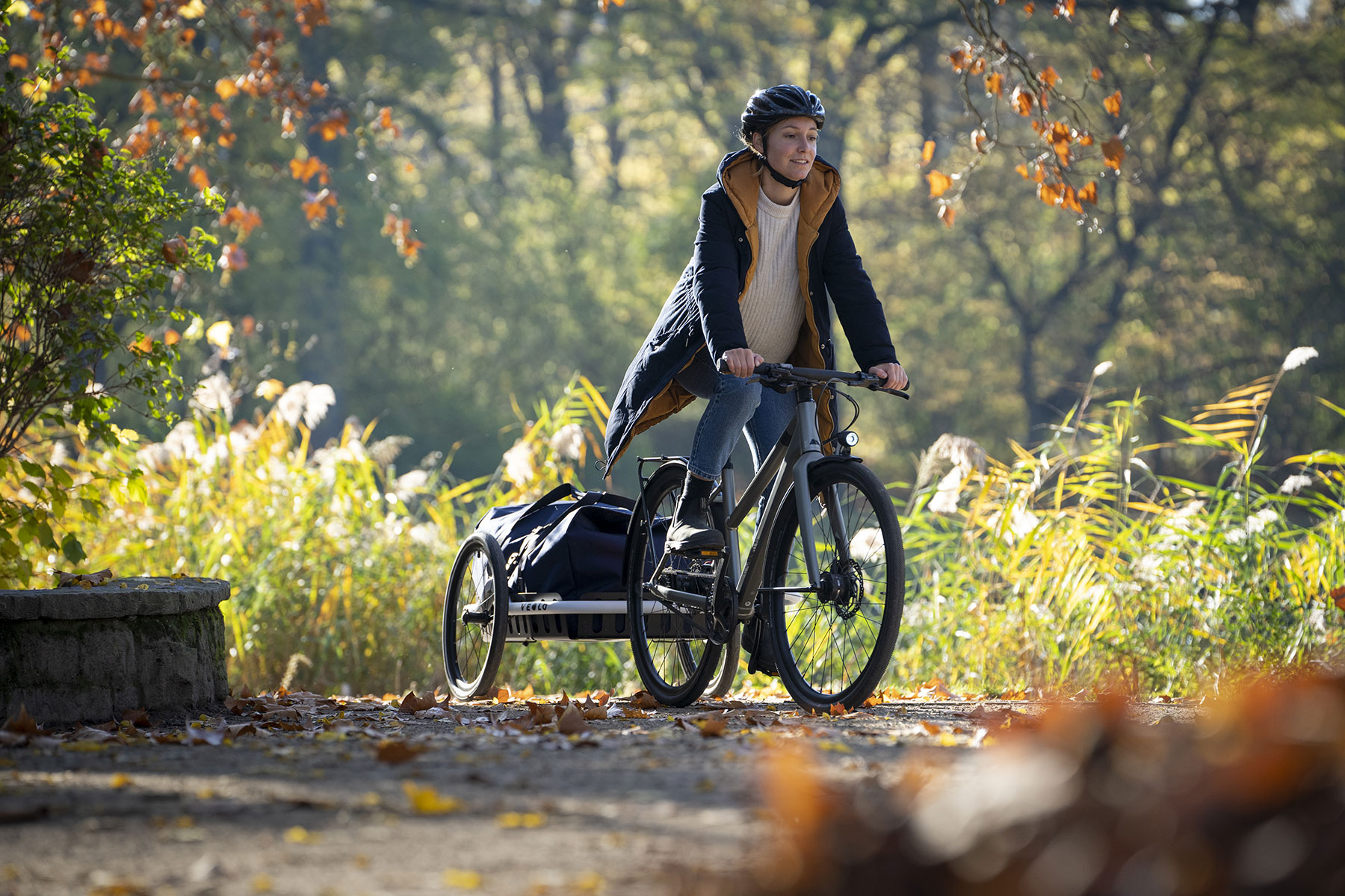 Veolo Bike Trailer, a lightweight modular bicycle cargo trailer, made-in Germany, now on Kickstarter, urban commuter